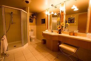 Travelodge by Wyndham Drummondville