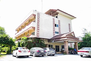 OYO 384 Ban Sabaidee