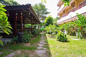 OYO 384 Ban Sabaidee