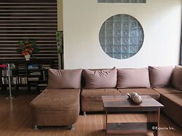 Rovic's Tourist Hotel