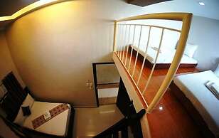 Rovic's Tourist Hotel