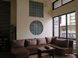 Rovic's Tourist Hotel