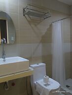 Rovic's Tourist Hotel