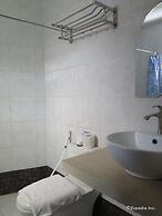 Rovic's Tourist Hotel