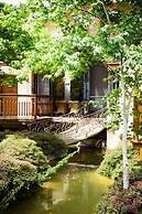 Yi-He Golden Homestay