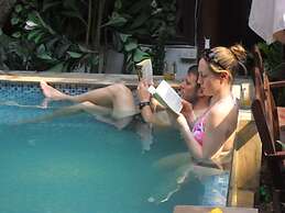 Tony's Place Beds and Breakfast