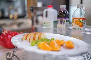 The 7 Business Hotel