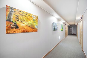 The 7 Business Hotel