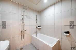 The 7 Business Hotel