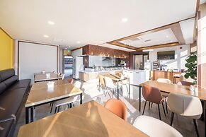 The 7 Business Hotel