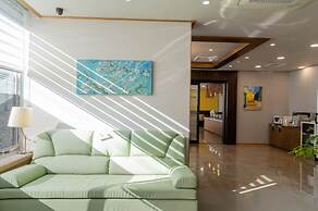 The 7 Business Hotel