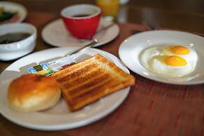 The 7 Business Hotel