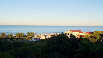 Sea Whisper Guest House & Self Catering