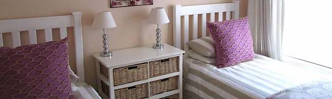 Sea Whisper Guest House & Self Catering