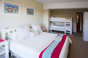 Sea Whisper Guest House & Self Catering