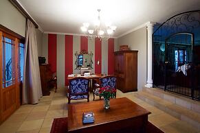 Sea Whisper Guest House & Self Catering