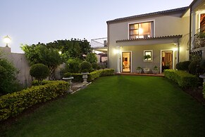 Sea Whisper Guest House & Self Catering