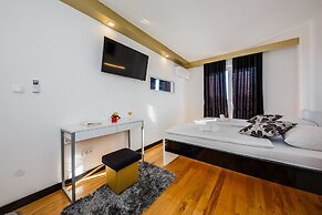All Saints B&B Kastela