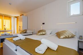 All Saints B&B Kastela