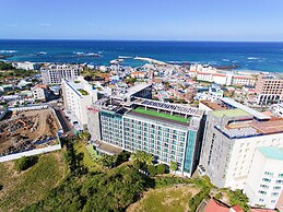 Ramada Jeju Hamdeok