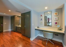 DoubleTree by Hilton Asheville Downtown