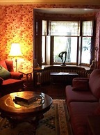 The Colonel's Inn