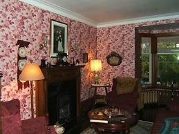 The Colonel's Inn