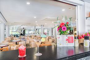 Aparthotel Flora