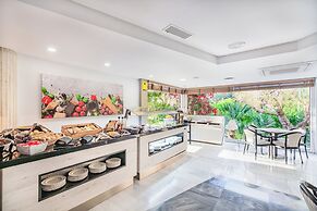 Aparthotel Flora