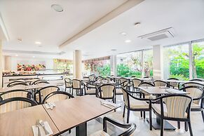 Aparthotel Flora