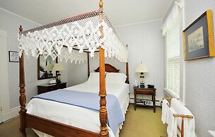 Languedoc Inn & 3 Hussey St Guest House