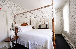 Languedoc Inn & 3 Hussey St Guest House