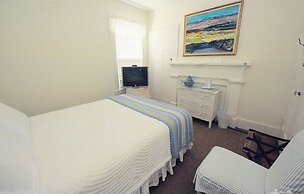 Languedoc Inn & 3 Hussey St Guest House