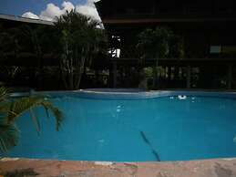 Madera Labrada Lodge