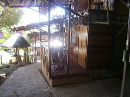 Madera Labrada Lodge