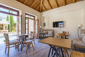 Mare Monte Luxury Suites