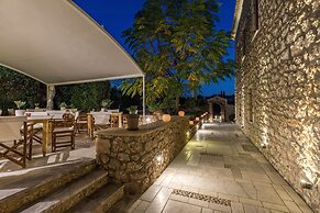 Mare Monte Luxury Suites