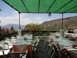 Hostal Poqueira