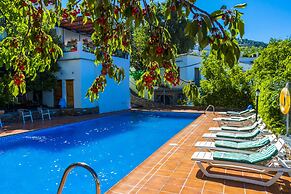 Hostal Poqueira