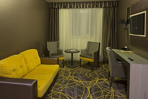 Exclusive Hotel & More