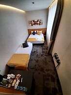 Sapko Airport Hotel