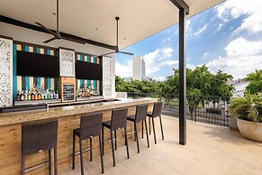 Courtyard by Marriott Kingston, Jamaica