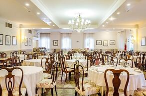 San Raphael Country Hotel