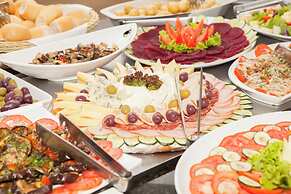 San Raphael Country Hotel