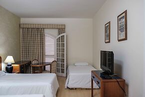 San Raphael Country Hotel