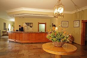 San Raphael Country Hotel