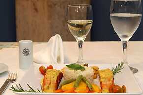 San Raphael Country Hotel