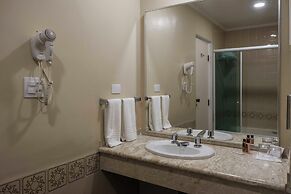 San Raphael Country Hotel