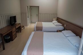 San Raphael Country Hotel