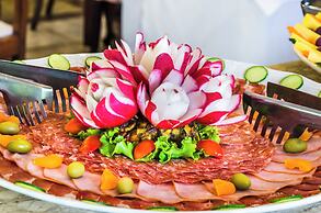 San Raphael Country Hotel